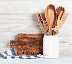 Wooden products  Spoons, grilling tongs and more ... 